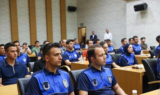 Lider Pekyatırmacı Vazifeye Yeni Başlayan İşçi ile Buluştu