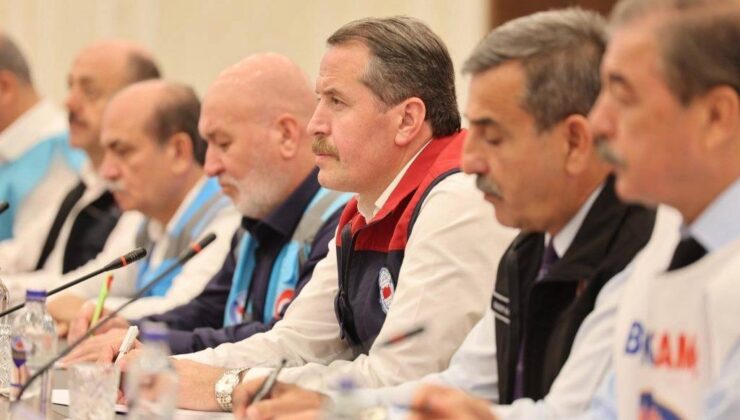 Memur Zammı Hakem Heyetinde! #Memuru Sattınız Paylaşımları Trend Oldu