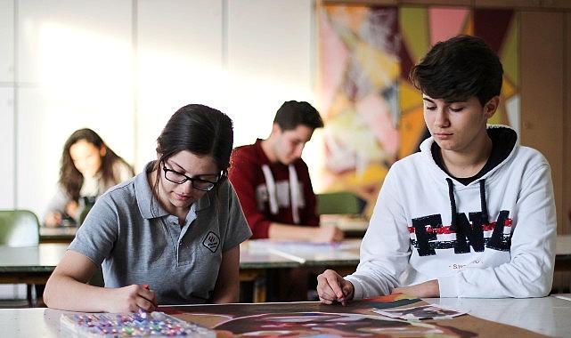 Ortaokul yıllarında toplumsal ve duygusal gelişim, en az akademik muvaffakiyet kadar dikkate alınmalı