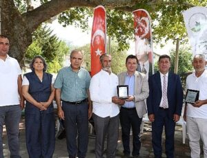 Osmangazi’nin istekli paklık elçilerine teşekkür plaketi