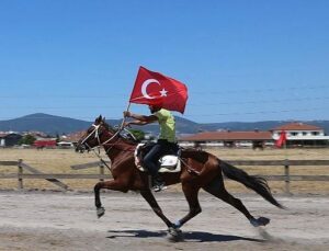 Rahvan At Yarışları Heyecanında Sıra Gölcük Koşusunda