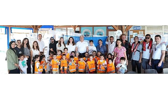 Setur Marinaları’nın su üstü paklık robotu Smartium Clean, “Mavi Yarınlar” projesi için denize indi