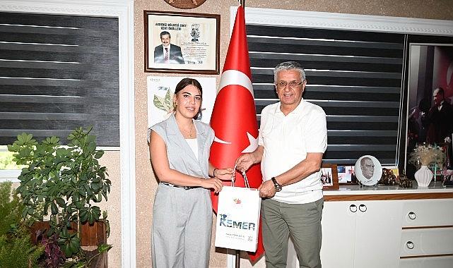 Sıla Bakır’dan Lider Topaloğlu’na teşekkür ziyareti