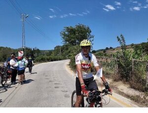 Tandem bisikletlerle umuda pedal çevirdiler