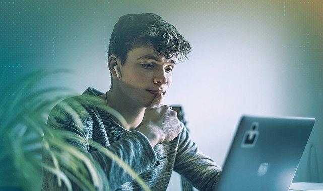 Teknolojiyle büyüyen jenerasyon dijital tehditleri ne kadar dikkate alıyor?