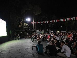 12 Dev Adam’ın final heyecanı Bornova’da dev ekranda yaşanacak