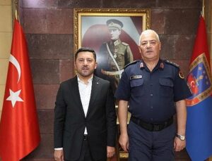 Belediye Lider Arı’dan Jandarma Kumandanı Çelik’e Ziyaret