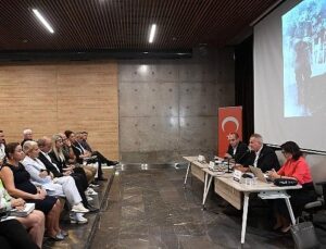 Bursa’nın kurtuluşu Osmangazi’de panel ve müzikalle anlatıldı