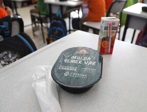 Çankaya Belediyesi’nden Çocuklara Sıcak Öğlen Yemeği