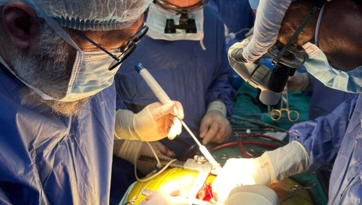 Cerrahın Eli Titrer mi ?