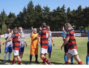 Çeşme – Sakız Master Futbol Turnuvası tamamlandı