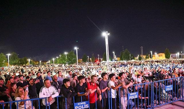 Ferdi Tayfur Müzikleri Bu Kere Açık Havada Binlerce Sanatseverle Buluştu