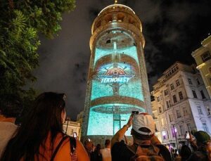 Galata Kulesi TEKNOFEST’in Işığıyla Parladı