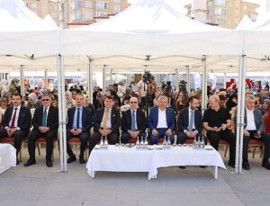 Hatice Hatun Çocuk Mektebi Bed-i Besmele Merasimi ile Yeni Periyoda Bismillah Dedi