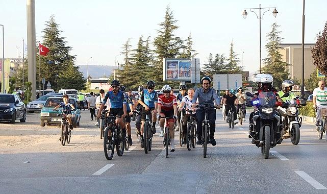 İnegöl’de Zaferden Kurtuluşa Bisiklet Çeşidi Düzenlendi