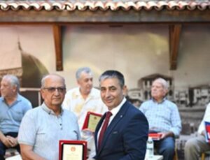 İzmir İtfaiyesi’nin çınarları genç meslektaşları ile buluştu
