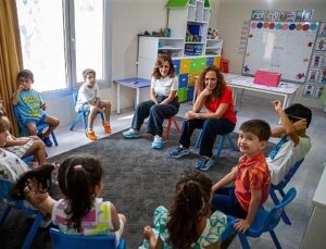 Karşıyaka Belediyesi’nden 2 bin öğrenciye kırtasiye seti