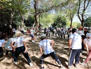 Konak’ın çınarları Avrupa Hareketlilik Haftası’nı kutladı