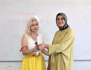 Konak’ta okur-yazar bayanların gurur günü