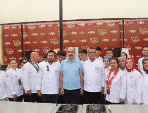 Lider Altay Gastrofest’e Katılan Yüz Binlerce Konuğa, Şeflere ve Esnafa Teşekkür Etti