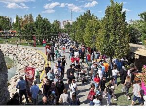 Lider Altay Tüm Lezzet Tutkunlarını Pazar Akşamına Kadar Devam Edecek GastroFest’e Davet Etti