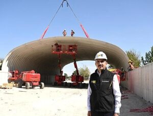 Lider Altay Türkiye’de Birinci Kere Denenen Teknikle İnşaatı Süren Köprülü Kavşağın Trafiği Rahatlatacağını Açıkladı