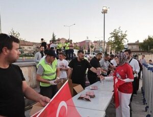 Nevşehir’de Dev Ekranda Ulusal Maç Heyecanı Yaşandı