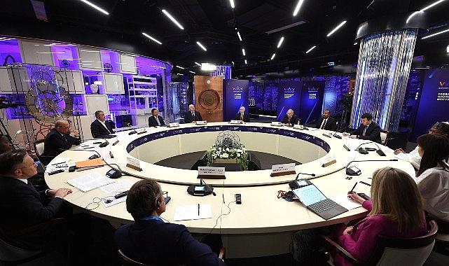 Rusya Devlet Başkanı Vladimir Putin Atom Müzesi’ni ziyaret etti