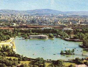 Salt, bu yıl 6 Ekim’de kutlanacak Dünya Mimarlık Günü kapsamında bir konuşma ile kent yürüyüşü düzenliyor