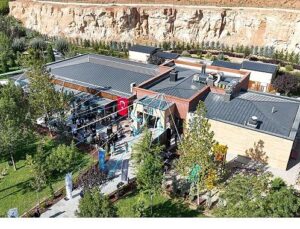 Tabiat ve Çağdaş Mimarinin Buluştuğu Kanyon Cafe Açıldı