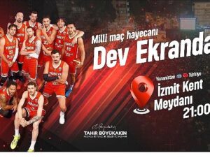 Ulusal maç Kent Meydanı’nda dev ekranda
