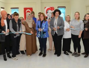 Ahmet Yesevi Mahallesi Kadın Dayanışma ve Yardımlaşma Derneği Yeni Merkezinde
