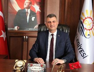 Al Bayrağımızın Gölgesinde Cumhuriyet Bayramımız Kutlu Olsun