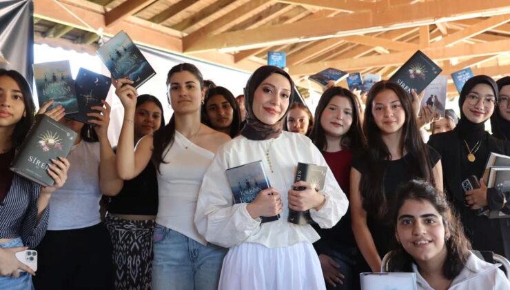 Antalya Kitap Fuarı’nda Hafta Sonu Yoğunluğu