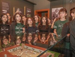Atatürk Ankara Ulusal Çaba Müzesi’nde nostaljik kartpostal günü