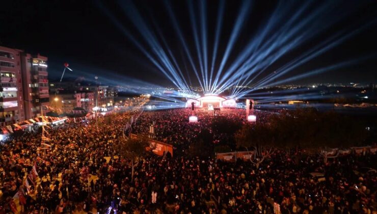 Bursa’da Muhteşem Cumhuriyet Coşkusu