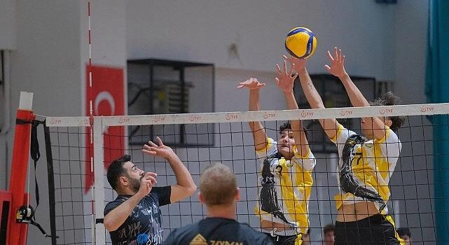 Büyükşehir Belediyespor Voleybol’da Döneme Galibiyetle Başladı