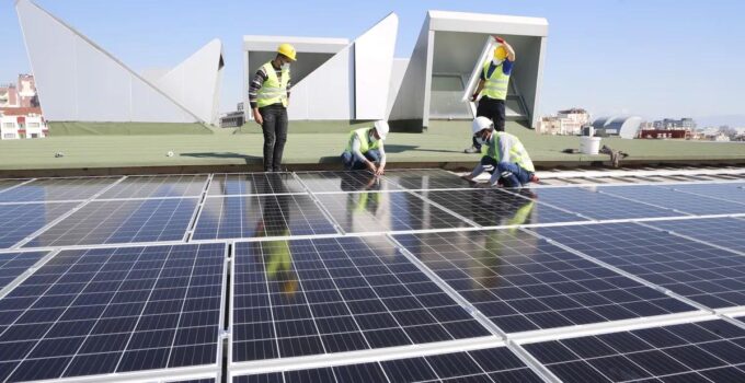 Büyükşehir Yenilenebilir Enerji Yatırımları İle Antalya Gücüne Güç Katıyor