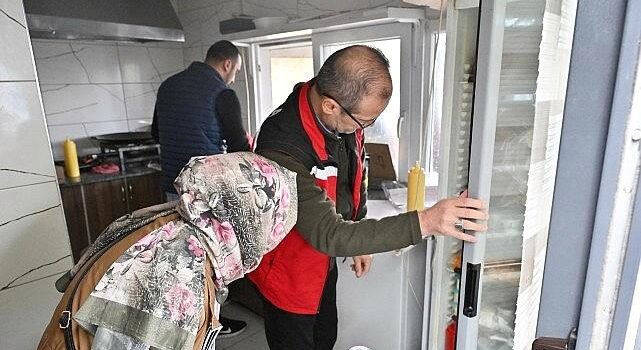 Büyükşehir’den Okul Önlerinde Seyyar Satıcı Kontrolü