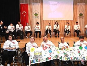 Cumhuriyet Bayramı coşkusu manisiz yüreklerde attı  