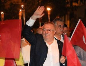 “Cumhuriyet, özgürlüğün, eşitliğin ve demokrasinin adıdır”