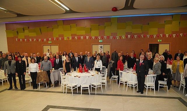 Cumhuriyet’in 102. yılı kapsamında, Ayvalık Atatürkçü Fikir Derneği’nin mesken sahipliğinde düzenlenen buluşma