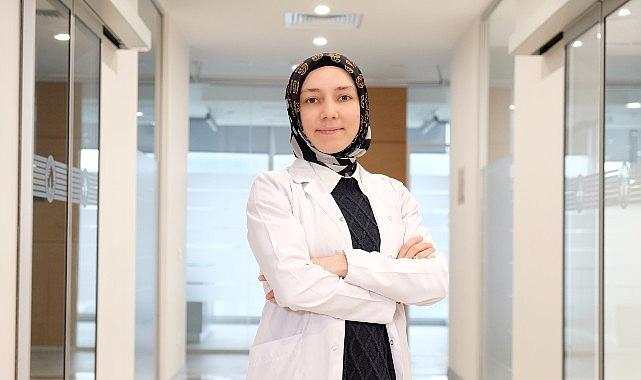 Diş eti çekilmesinin en büyük sebebi diş taşı!