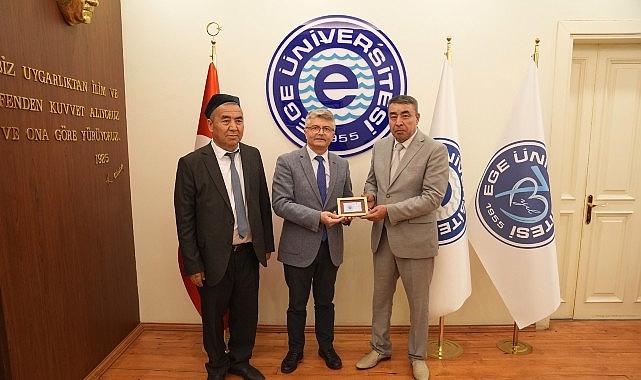 Ege Üniversitesi ve Namangan Devlet Üniversitesi ortasındaki uluslararası kültürel iş birliği güçleniyor