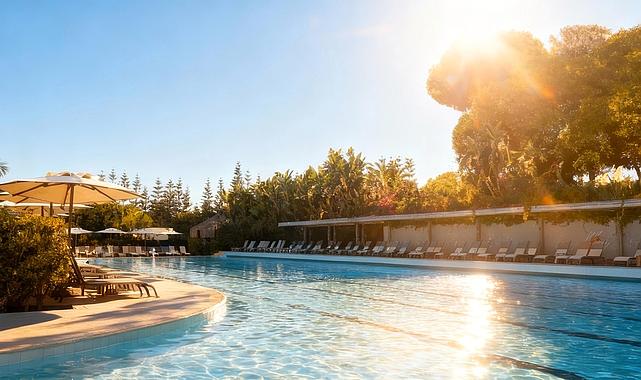 Ela Excellence Resort Belek’te Yaz Hiç Bitmiyor: Sarı Yazın Gücü Akdeniz’de Devam Ediyor