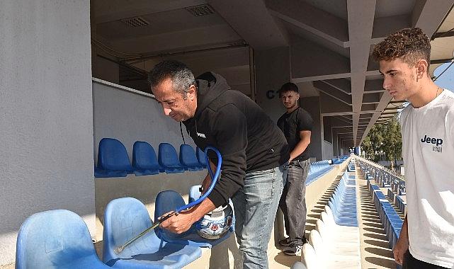 EÜ Bayındır Meslek Yüksekokulu öğrencileri 20 Mayıs Stadını yeni döneme hazırladı