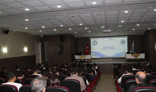 EÜ’de “Atatürk’ün Barış Politikası” konuşuldu