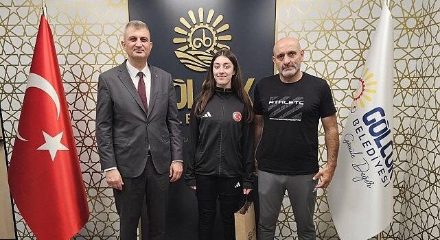 Gölcük Belediyespor Atleti Ulusal Grupta