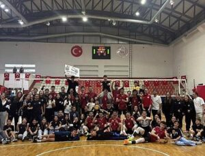 Gölcük Belediyespor Erkek Voleybol Ekibi Galibiyetle Başladı