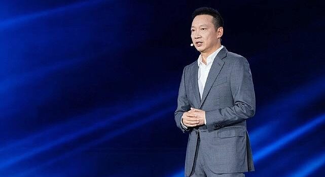 HONOR, Çin’de Dünyanın Birinci Kendini Geliştiren Yapay Zekâ Casusu İşletim Sistemi MagicOS 10’u Tanıttı